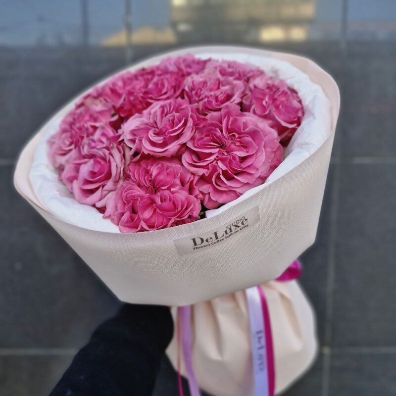 Bukiet piwoniowych róż „Country Bluz” 11 szt | Studio Deluxe