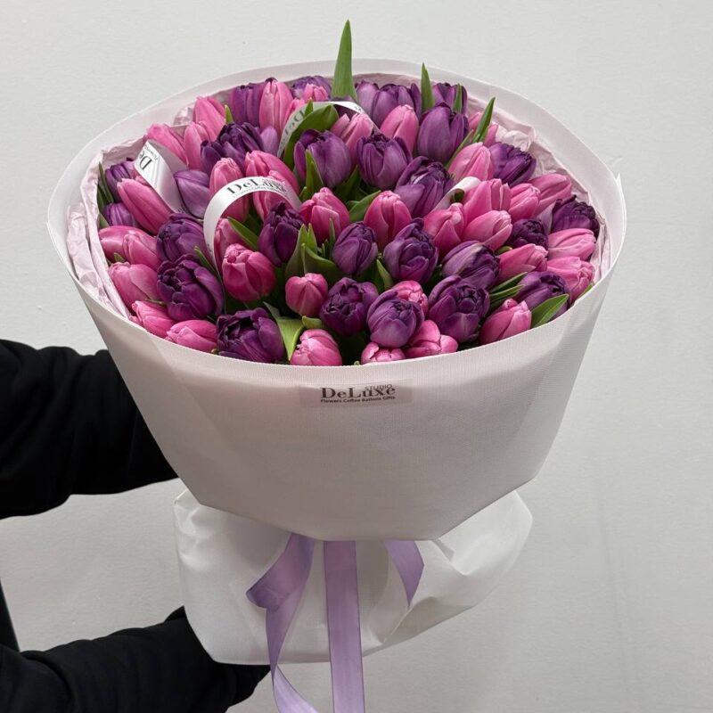 Bukiet z 75 tulipanów różowo-fioletowych | Studio Deluxe