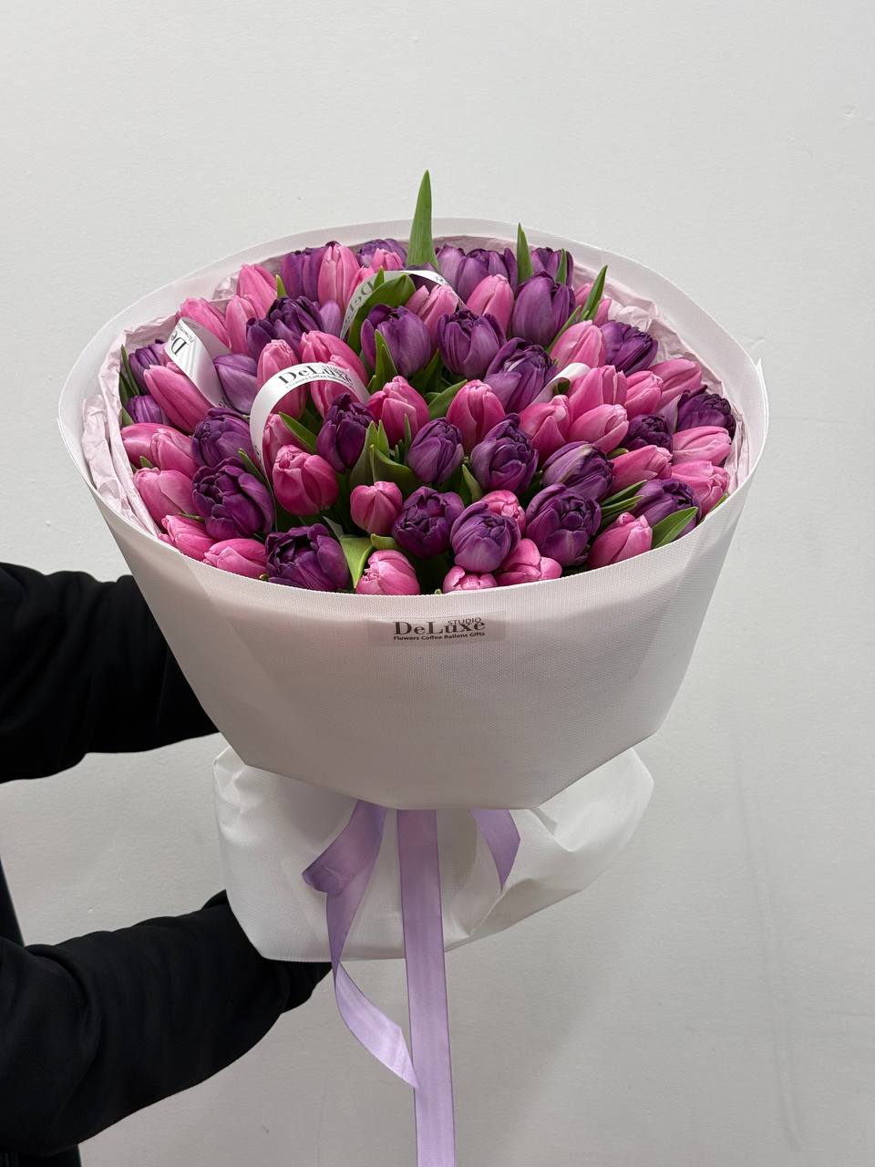 IMG_5485 Bukiet z 75 tulipanów różowo-fioletowych | Studio Deluxe