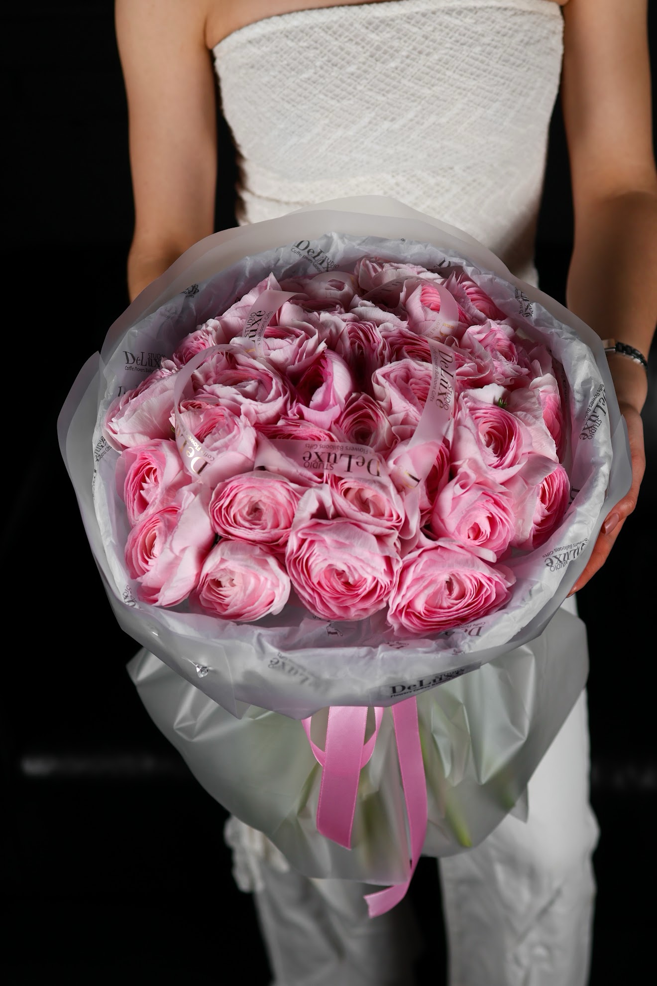 img_4981 Bukiet z różowych jaskrów – Dostawa Poznań | Studio Deluxe