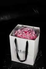 Bukiet z różowych jaskrów – Dostawa Poznań | Studio Deluxe