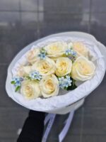 Bukiet róż z oksipetalumom Studio DeLuxe Poznan