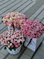 Róża gałązkowa 153 szt – duży bukiet | Studio Deluxe Poznań