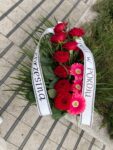 Wiązanka pogrzebowa z czerwonych róż i gerber Poznan