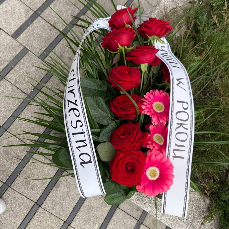 Wiązanka pogrzebowa z czerwonych róż i gerber Poznan