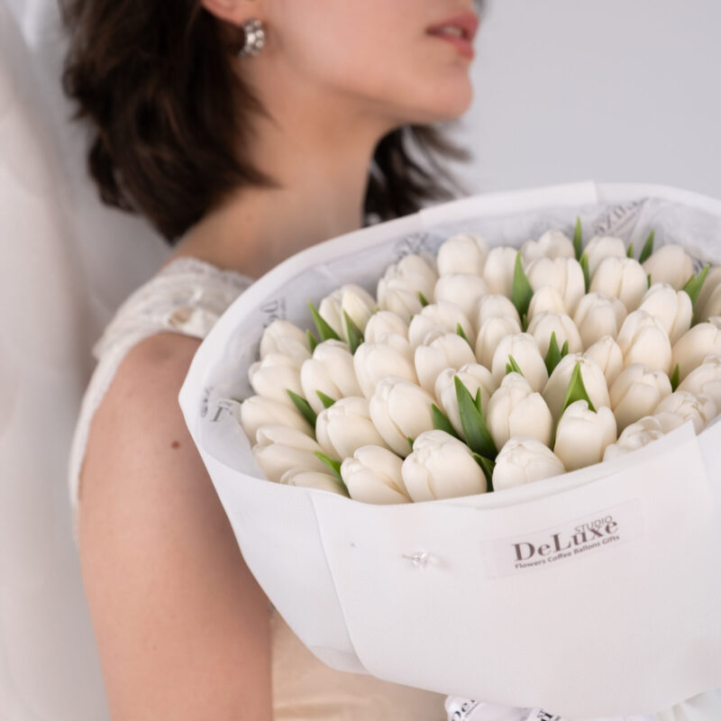 Białe tulipany – bukiet Studio Deluxe Poznań