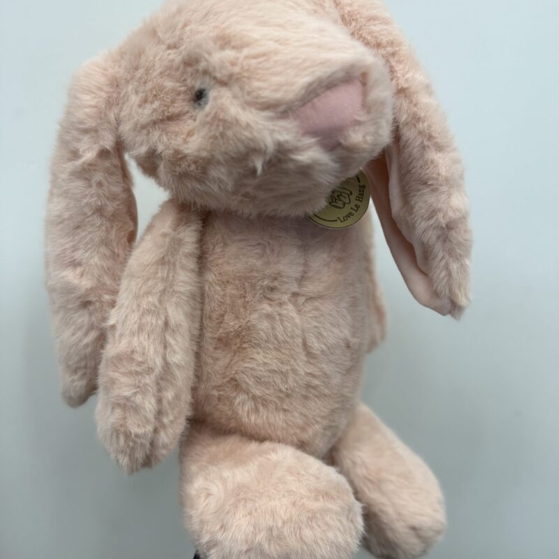 Pluszak króliczek – miękka maskotka jako dodatek do bukietu Studio Deluxe