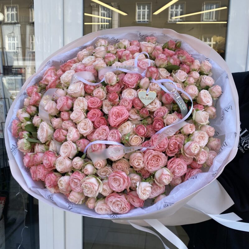 Bukiet z gałązkowej róży mix kolorów | Bukiet róż Poznań