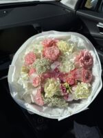 Bukiet z hortensji, goździków, róż, eustomy i chryzantemy