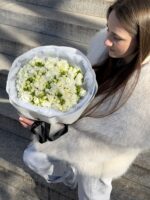 Bukiet z białej frezji - obrazek 4