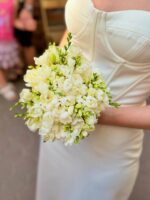 Bukiet ślubny z frezji białej