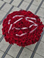 Luksusowy bukiet czerwonych róż 111 szt - obrazek 3