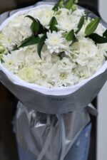 Bukiet z hortensji, eustomy, lilii, róży, chryzantemy - obrazek 3